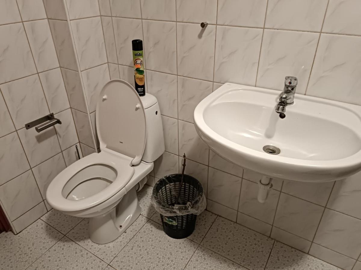 Hostel Sunrise Liwska Warsawa Bagian luar foto