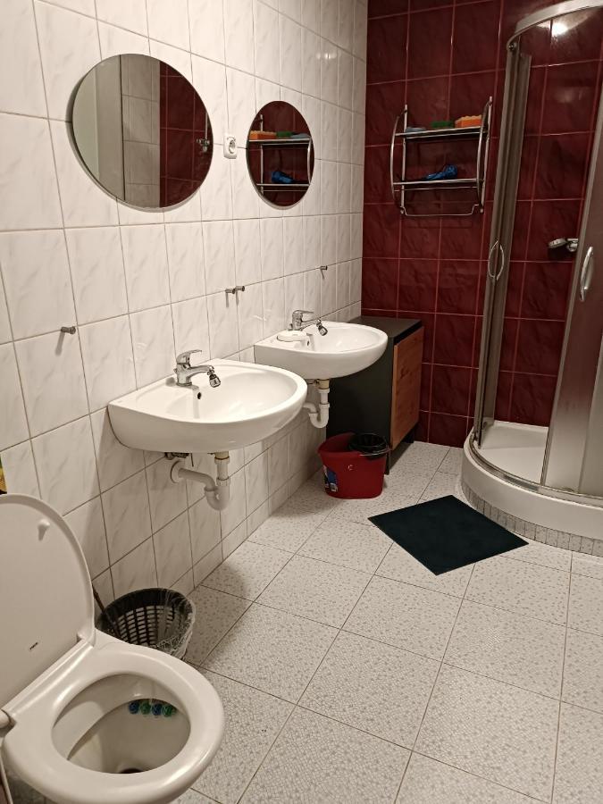 Hostel Sunrise Liwska Warsawa Bagian luar foto